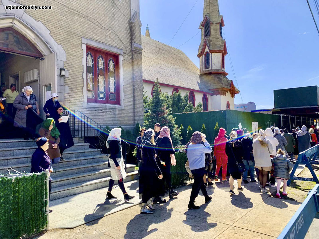 В церкви в Бруклине совершили богослужения Страстной пятницы