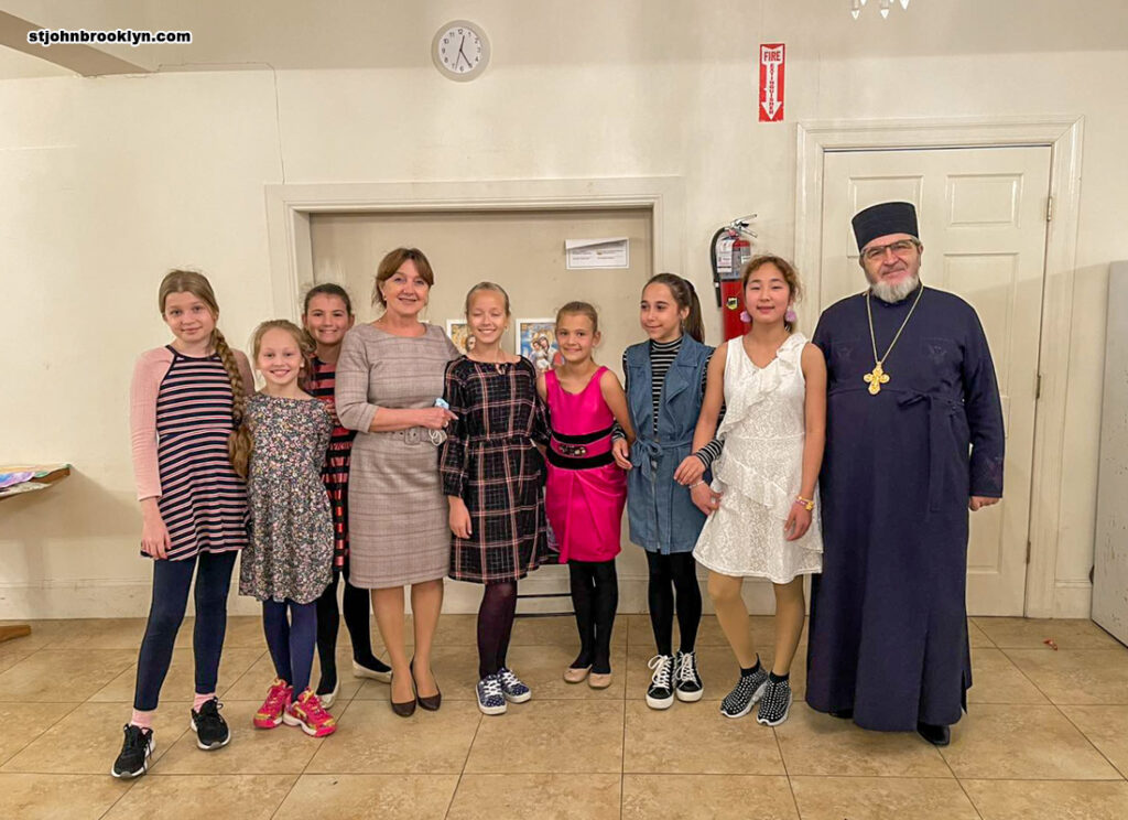 Завершение учебного года в детской русской школе Бруклина отметили традиционным праздником