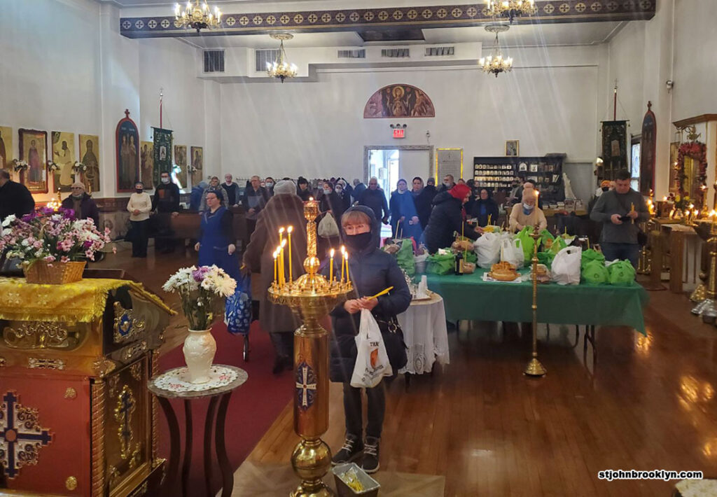 Во вселенскую родительскую поминальную субботу помолились о погибших в Украине