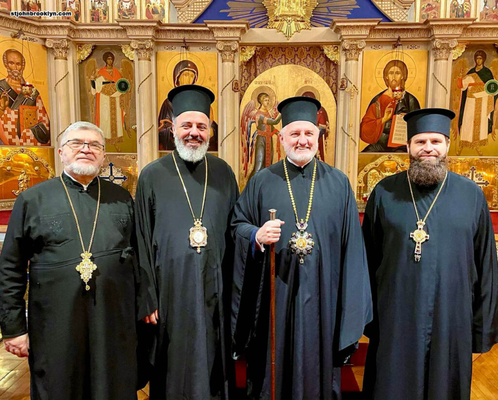 Три архиерея совершили Божественную литургию в православной церкви в Бруклине