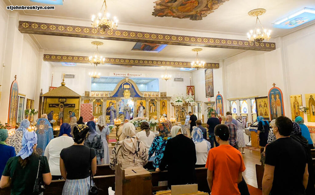 Успение Пресвятой Богородицы в православной церкви в Бруклине