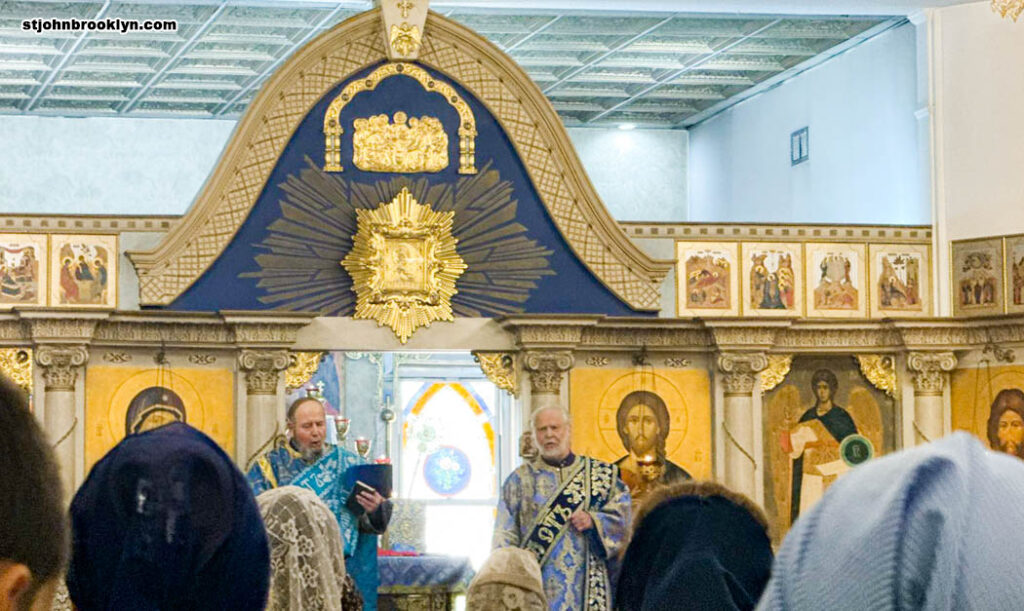 Успение Пресвятой Богородицы в православной церкви в Бруклине