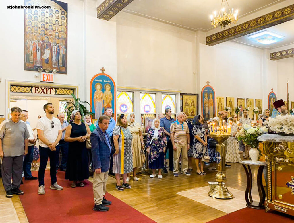 Успение Пресвятой Богородицы в православной церкви в Бруклине