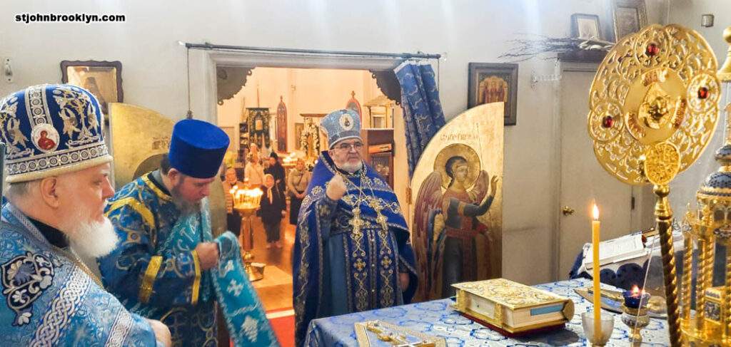 Праздник Покрова Божией Матери отметили в православной церкви в Бруклине