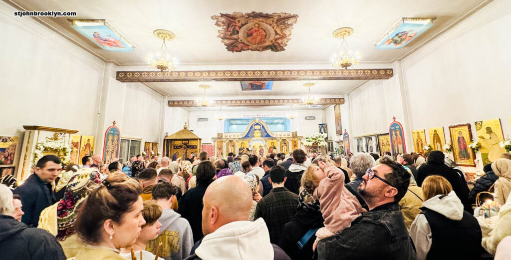 Пасха в православной церкви в Бруклине