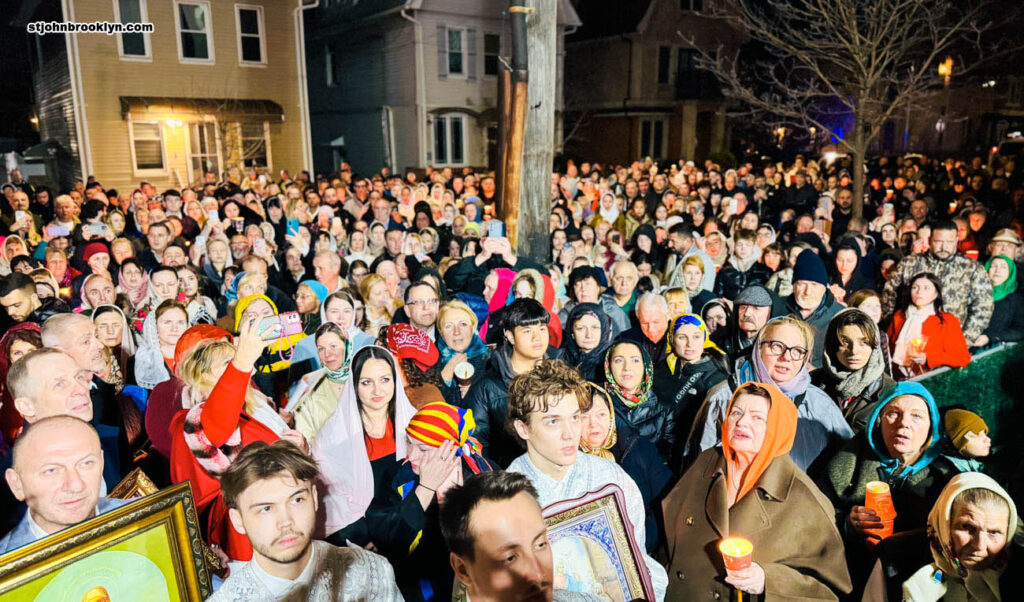 Православный Крестный ход на Пасху в Бруклине