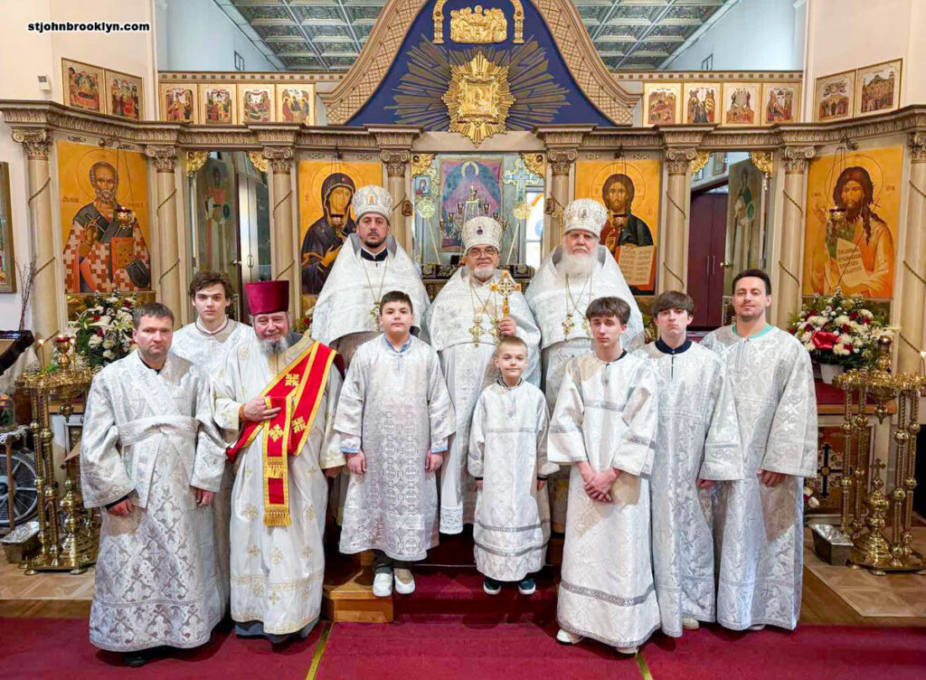 Пасха в Бруклине: Светлое Христово Воскресение торжественно отметили в Иоанно-Предтеченском соборе