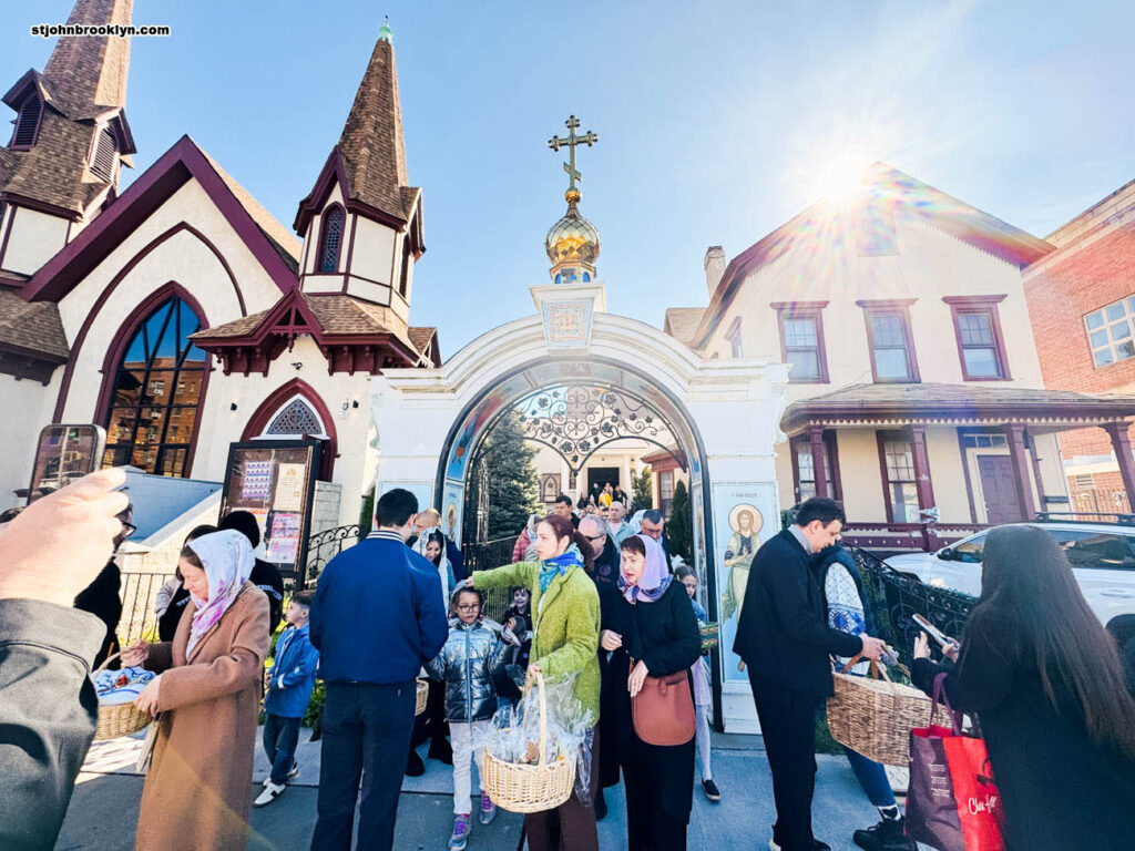 Пасха в Бруклине: Светлое Христово Воскресение торжественно отметили в Иоанно-Предтеченском соборе