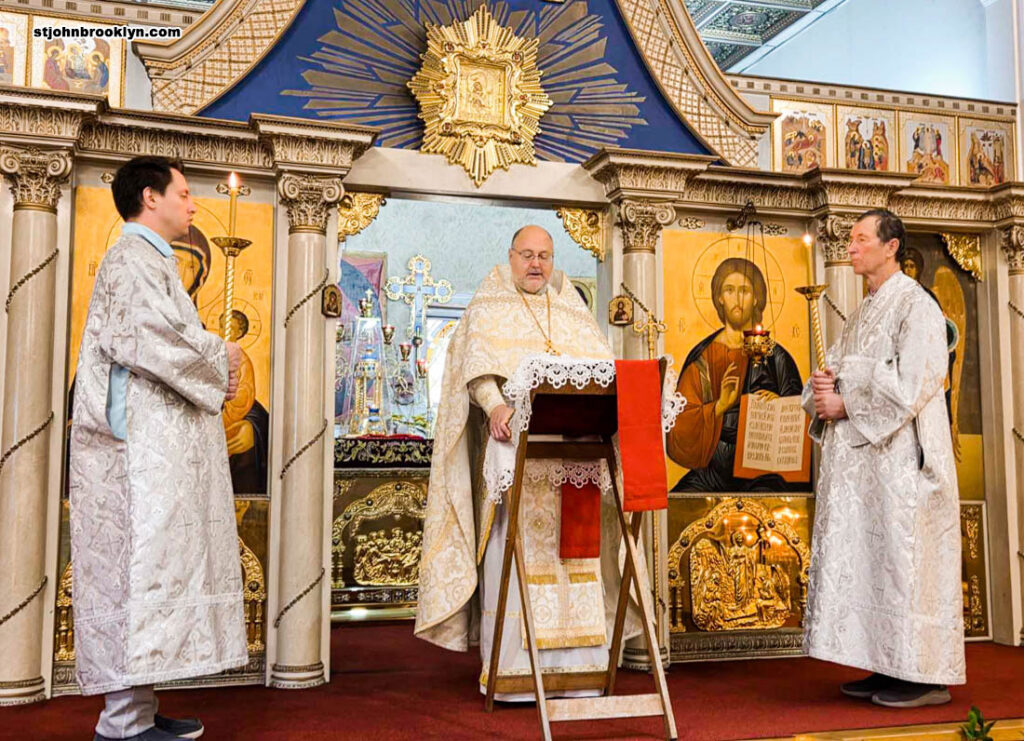 В Иоанно-Предтеченском соборе Бруклина совершена Божественная литургия в 6-ю неделю по Пасхе