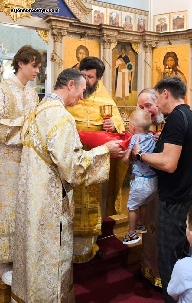 Православная церковь в Бруклине: Божественная литургия в 7-ю неделю по Пятидесятнице