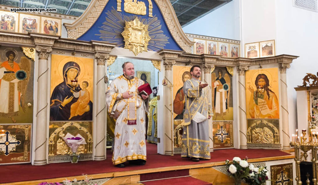 Православная церковь в Бруклине: Божественная литургия в 7-ю неделю по Пятидесятнице