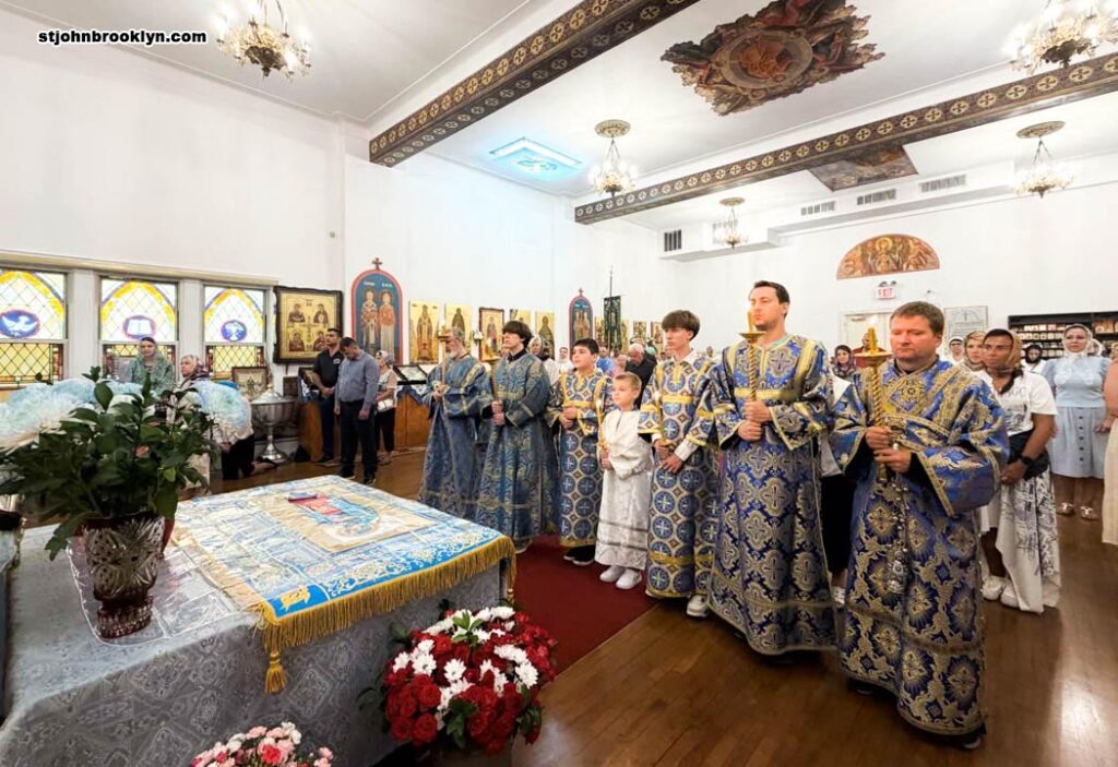 Праздник Успения Пресвятой Богородицы отметили в православном соборе в Бруклине