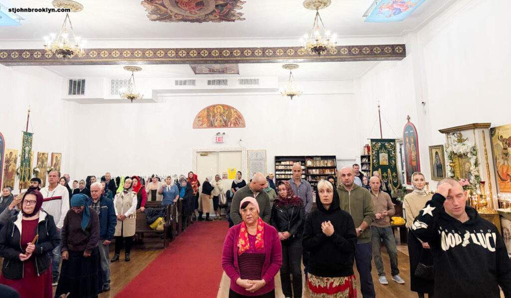 Праздник Воздвижения Креста Господня отметили в православном соборе в Бруклине