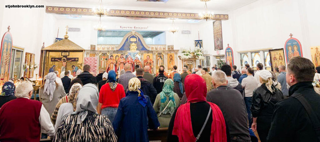 Праздник Воздвижения Креста Господня отметили в православном соборе в Бруклине