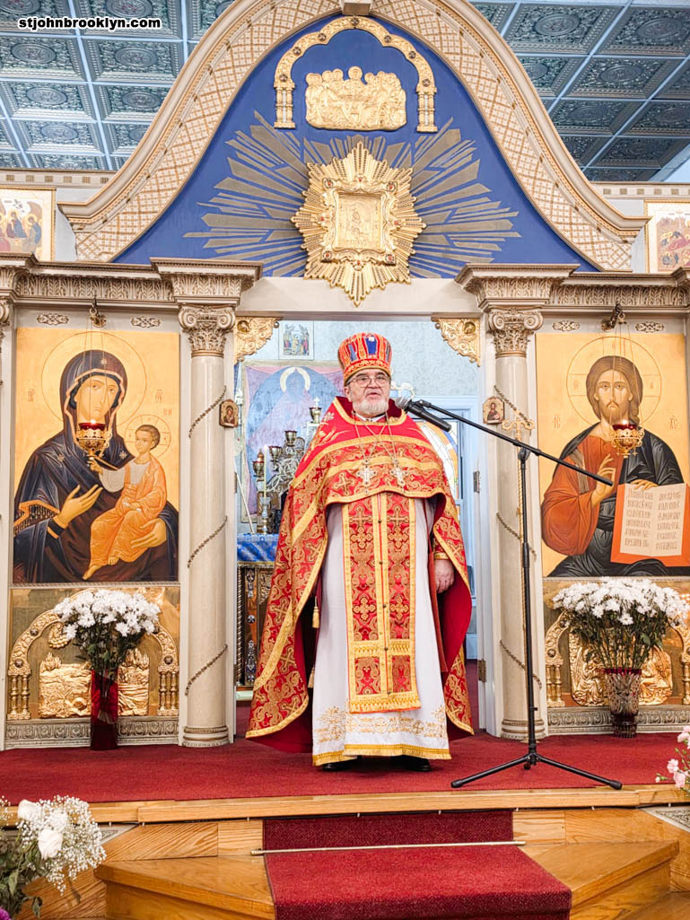 Праздник Воздвижения Креста Господня отметили в православном соборе в Бруклине