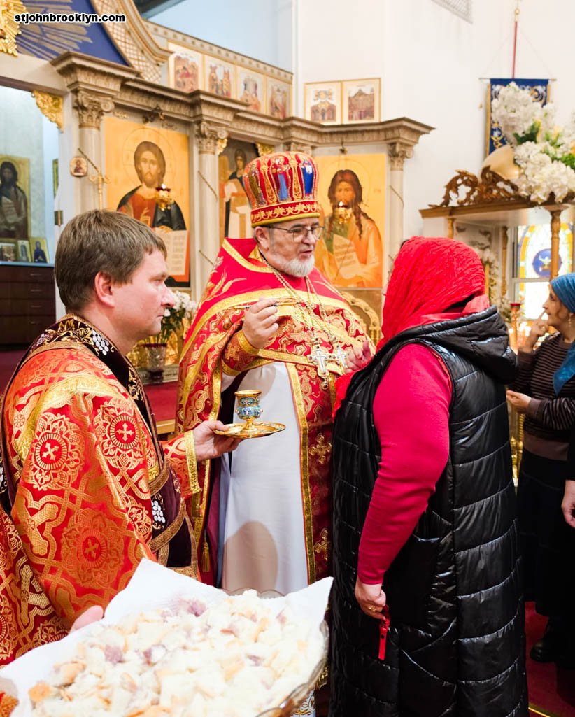 Праздник Воздвижения Креста Господня отметили в православном соборе в Бруклине